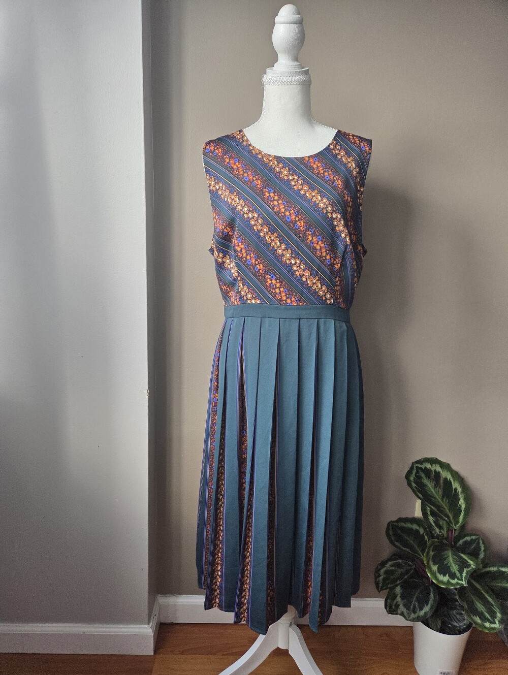 ModCloth Floral Pleated Midi Dress Size 14 Retro Vintage Inspired Teal - Picture 3 of 10